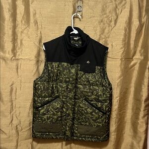 LRG Lifted Research Group Camo Camouflage Green Puffer Utility Vest Mens Size M